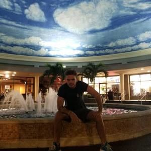 Meet your Posher, Zachary